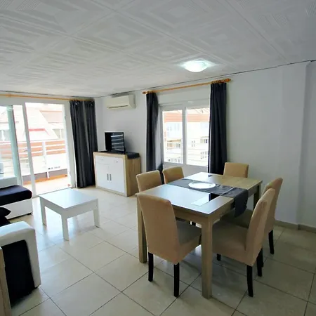 Marmajestic - Modern With Sea Views In דירה *